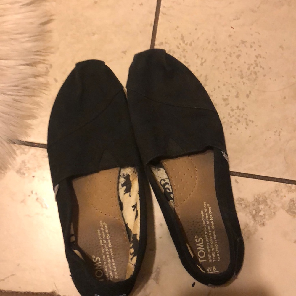 Toms - Picture 3 of 3